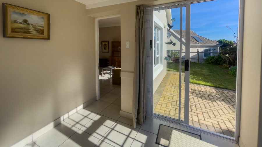 2 Bedroom Property for Sale in Heiderand Western Cape